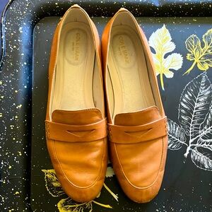 Cole Haan Womens Soft Tan Leather Loafers size 9B